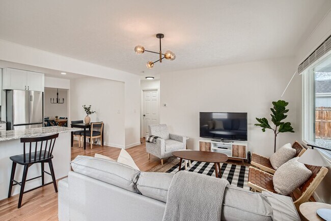 Foto del edificio - Wheat Ridge Gem with Convenient Access to Denver & the Foothills