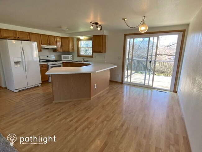 Building Photo - 2405 Driftwood Dr., Holiday Hills, IL, 60051