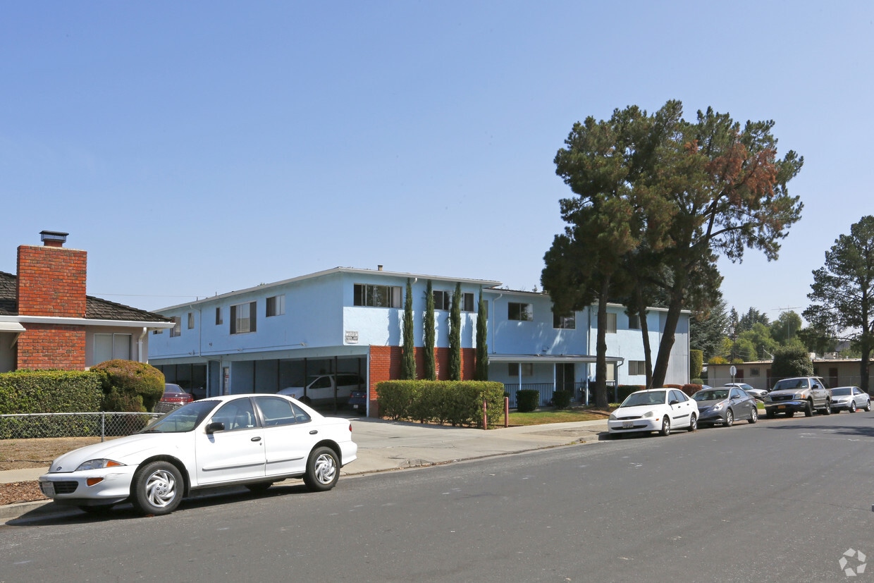 Building Photo - 2895 Joseph Ave