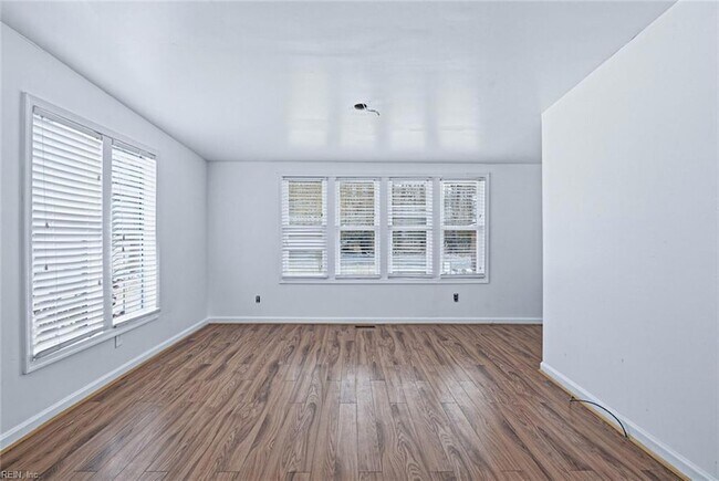 Foto del edificio - 480 Richneck Rd