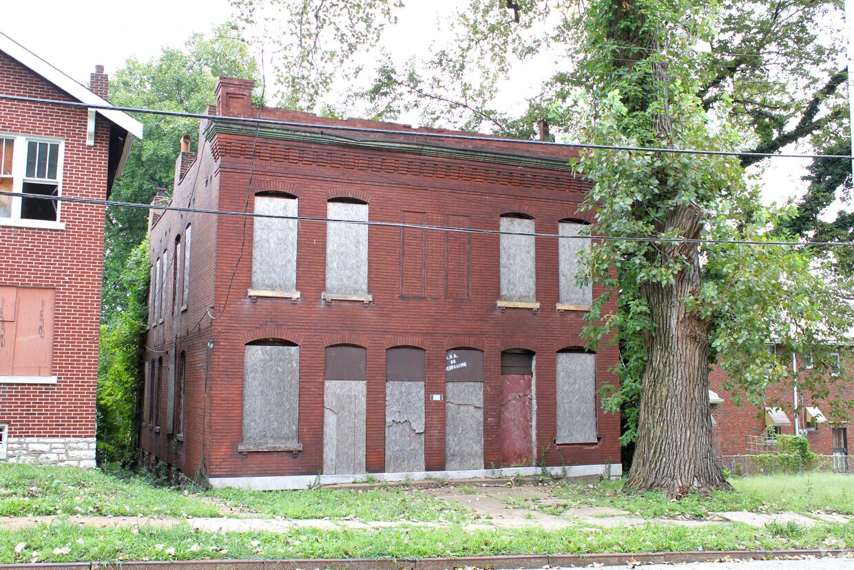 Primary Photo - 8110 Church Rd