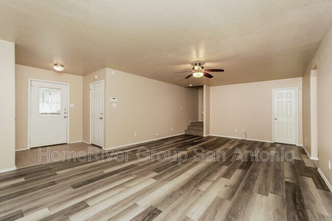 Building Photo - 9222 Pacific Maple
