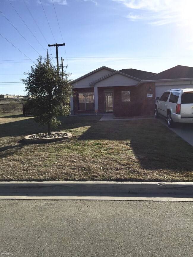 Building Photo - 3 br, 2 bath House - 801 Mustang Trail
