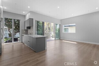 Building Photo - 1223 Hayworth Ave