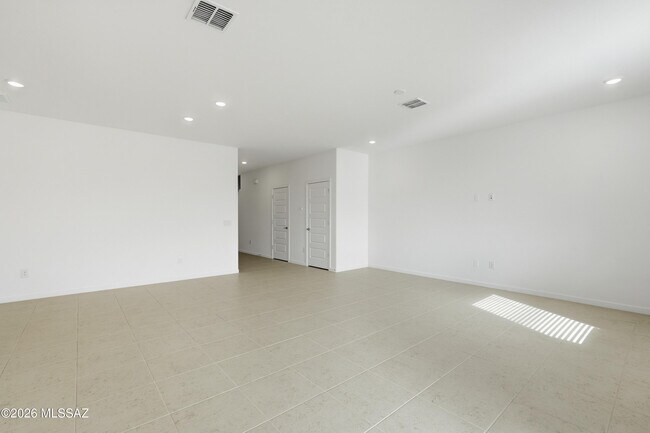 Foto del edificio - 12232 N Manley Ave