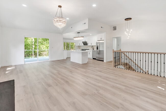 Building Photo - 51 Great Oak Rd