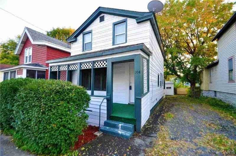 Primary Photo - 104 Fountain St