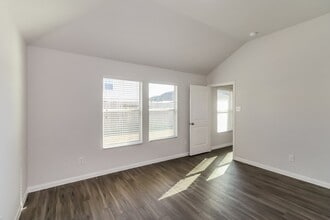 Building Photo - 2603 Montecito Ln