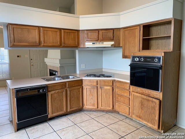 Building Photo - 9717 Valley Crest