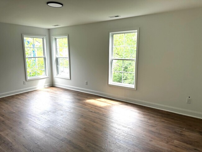 Foto del edificio - 427 Lakeland St