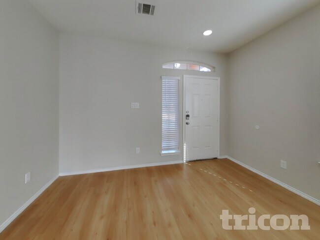 Building Photo - 2823 Arica Ln