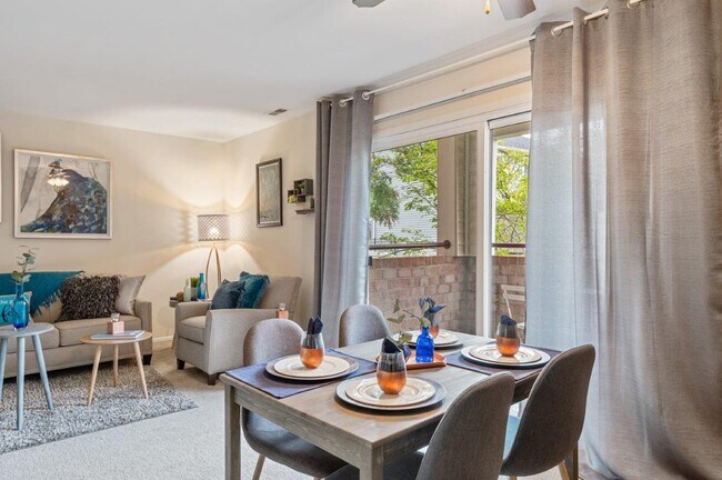 Foto del edificio - Silver Spring Station Apartment Homes
