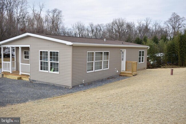 Building Photo - 15334 Skyline Dr