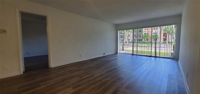 Building Photo - 8781 Wiles Rd