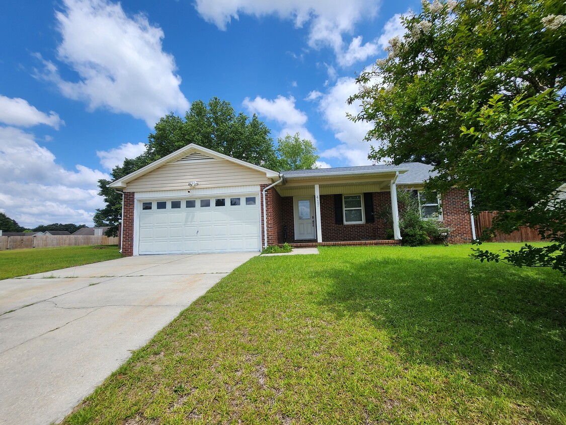 Foto principal - 801 Blawell St