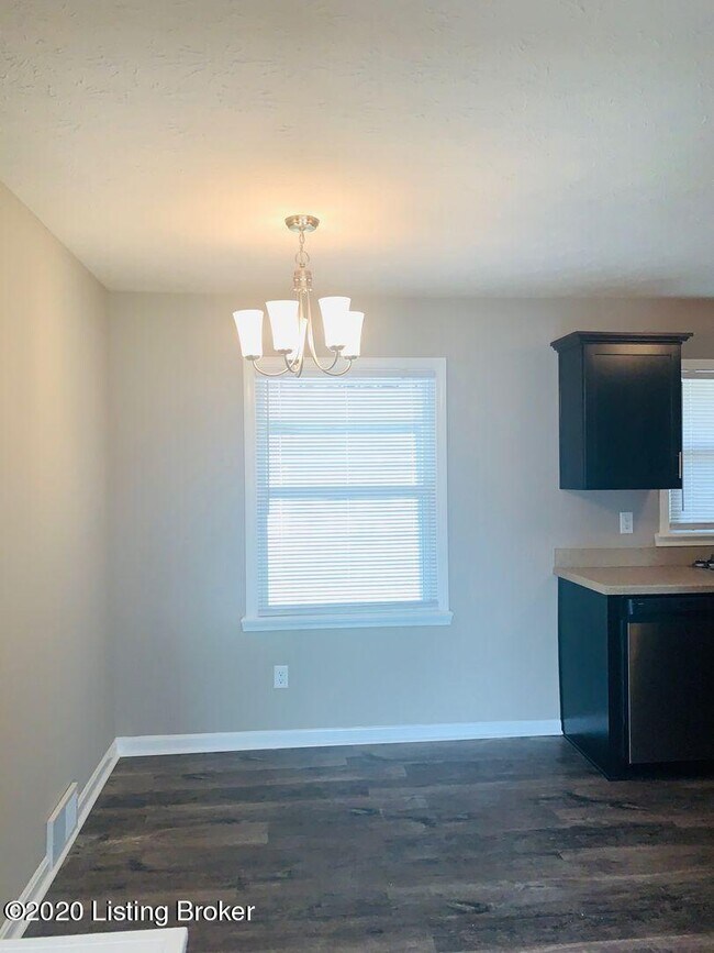 7328 Southside Dr, Louisville, KY 40214 House Rental in Louisville