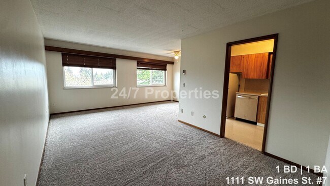 Foto del edificio - Beautiful 1 BD | 1 BA Apartment with a View - Near OHSU Campus!