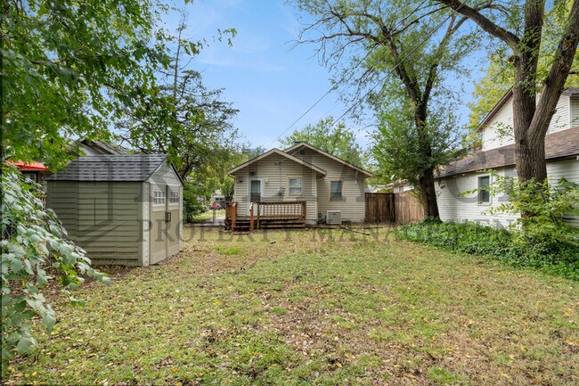 Foto del edificio - 222 S Edwards Ave