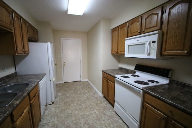 Building Photo - 6030 Alpine Cir