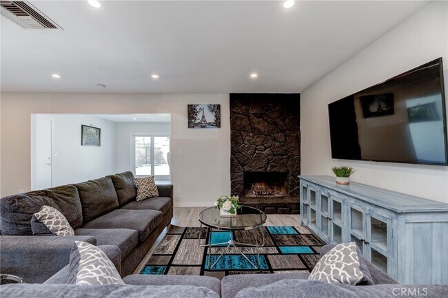 Foto del edificio - 19847 Arminta St