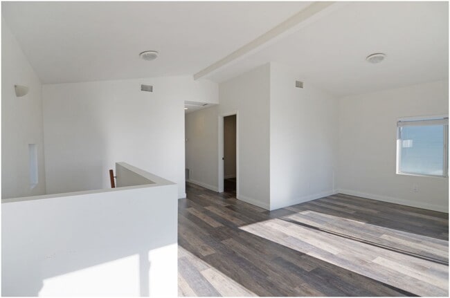 Building Photo - 31725 Virginia Way