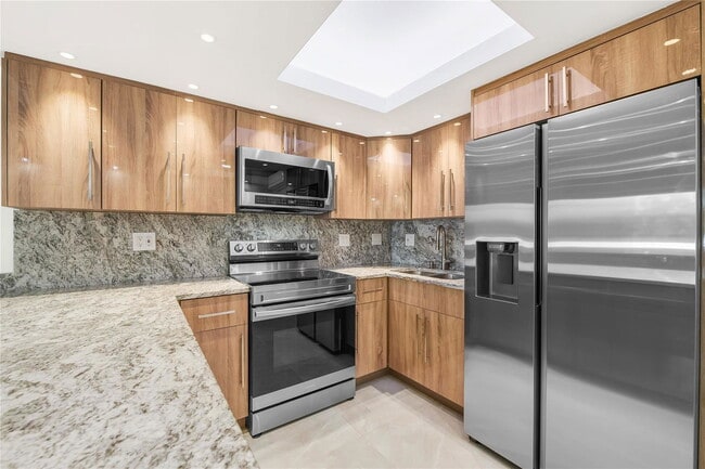 Foto del edificio - 2170 NE 51st Ct