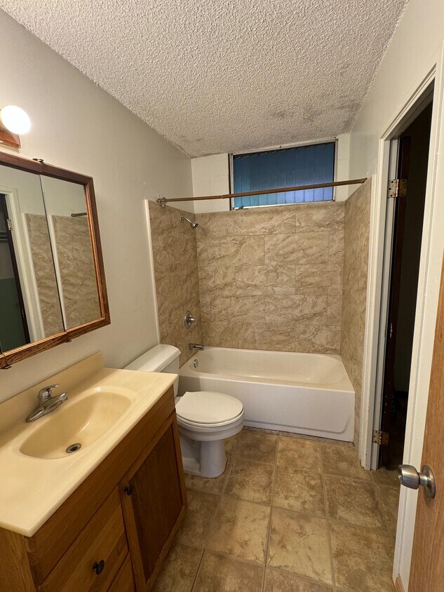 Foto principal - 95-065 Waikalani Dr