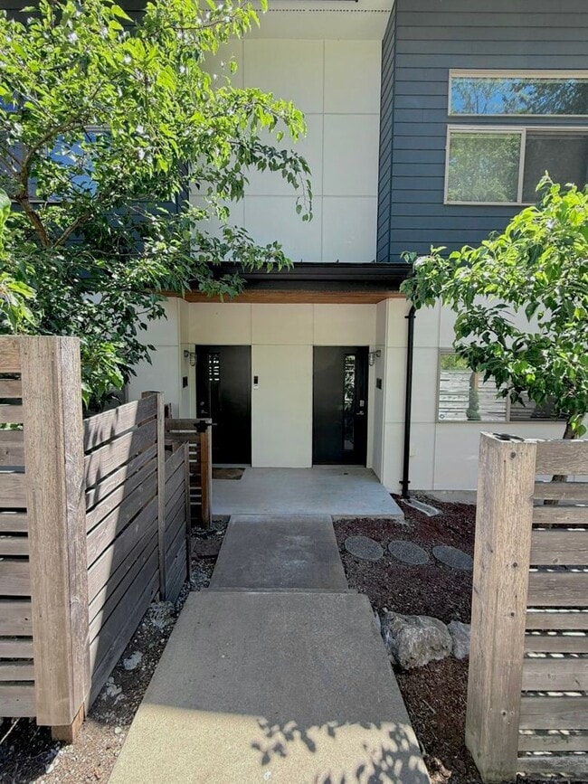Building Photo - Perfect Seattle Sanctuary – where Comfort ...