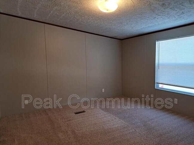 Foto del edificio - 162 Shady Brook Hts