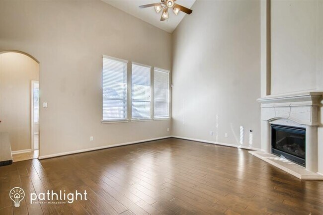 Building Photo - 6519 Hunters Creek Ln