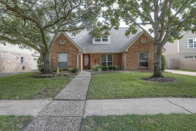 Building Photo - 12439 Piping Rock Dr
