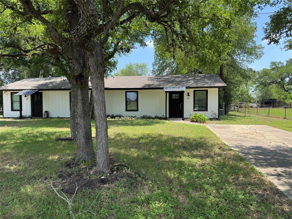 Primary Photo - 1558 Lovers Ln