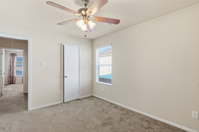 Foto del edificio - 12530 Greencanyon Dr