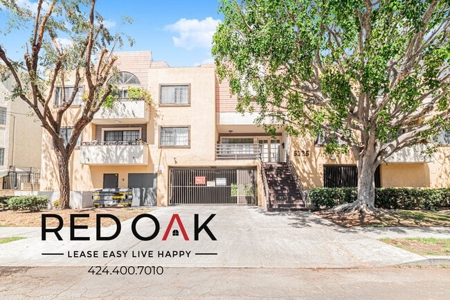 Foto del edificio - 5325 Cartwright Ave