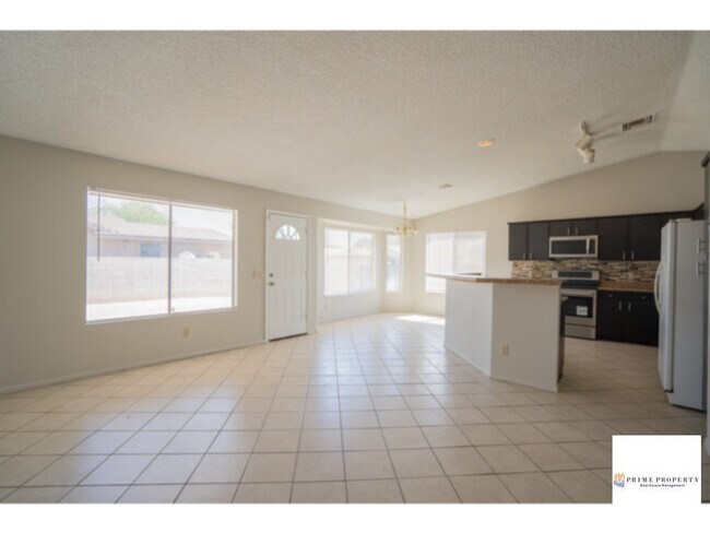 Foto del edificio - Welcome to your New, Beautiful 3/2 House i...