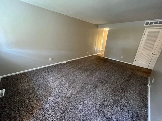 Foto del edificio - Coming Soon! Charming 2Bed/1Bath Duplex