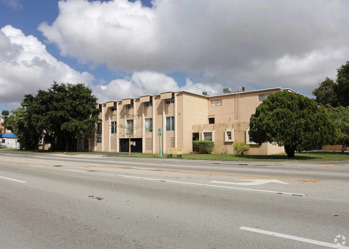 1201 Le Jeune Rd, Miami, FL 33134 Apartments in Miami, FL