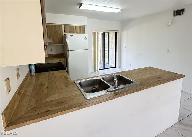 Foto del edificio - 1640 Orchid Blvd