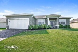 Building Photo - 112 NW 11th St Building Photo - 112 NW 11th St