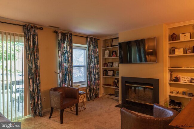 Building Photo - 5302 Lister Ct