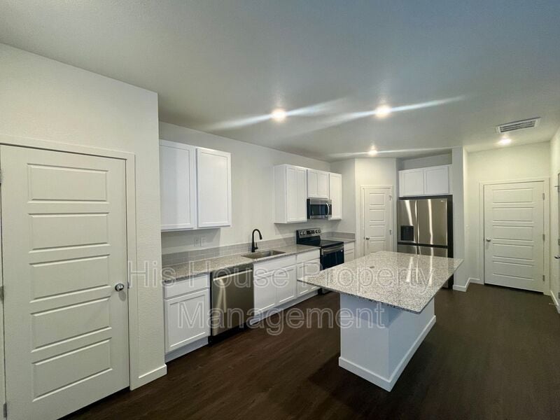 315 Condor Wy, Johnstown, CO 80534 Townhome Rentals in Johnstown CO