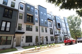 Building Photo - 110 Byrum St