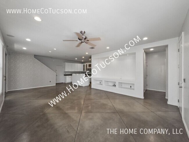 Foto del edificio - 5749 E Bellow Ln