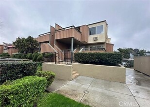 Building Photo - 1001 W Stevens Ave