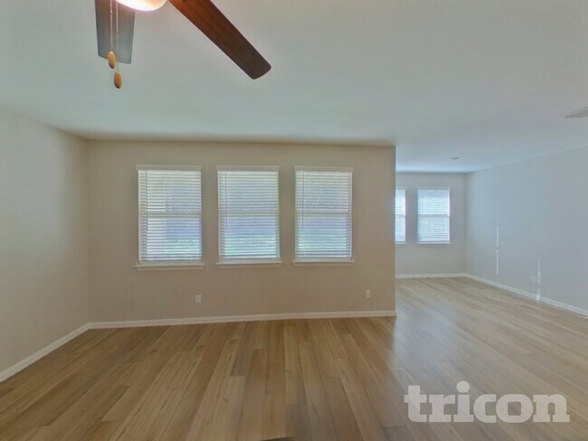 Foto del edificio - 219 Jenkinson Dr
