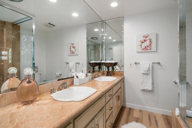 Building Photo - 4326 Bergamo Dr