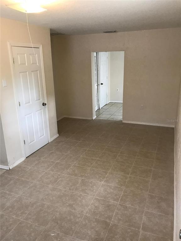 Foto del edificio - 555 E Voorhis Ave