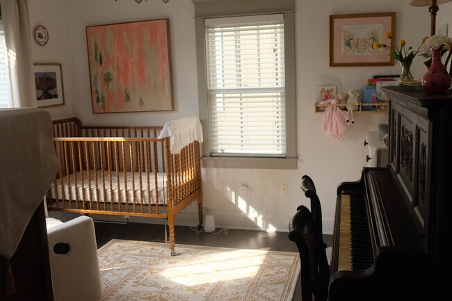 Foto del edificio - 622B Annex Ave