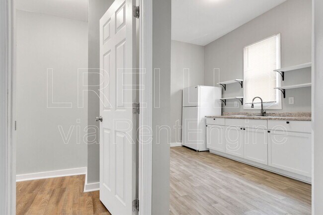Foto del edificio - 3932 Rankin St