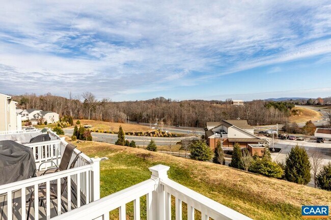 Foto del edificio - 2033 Elm Tree Ct